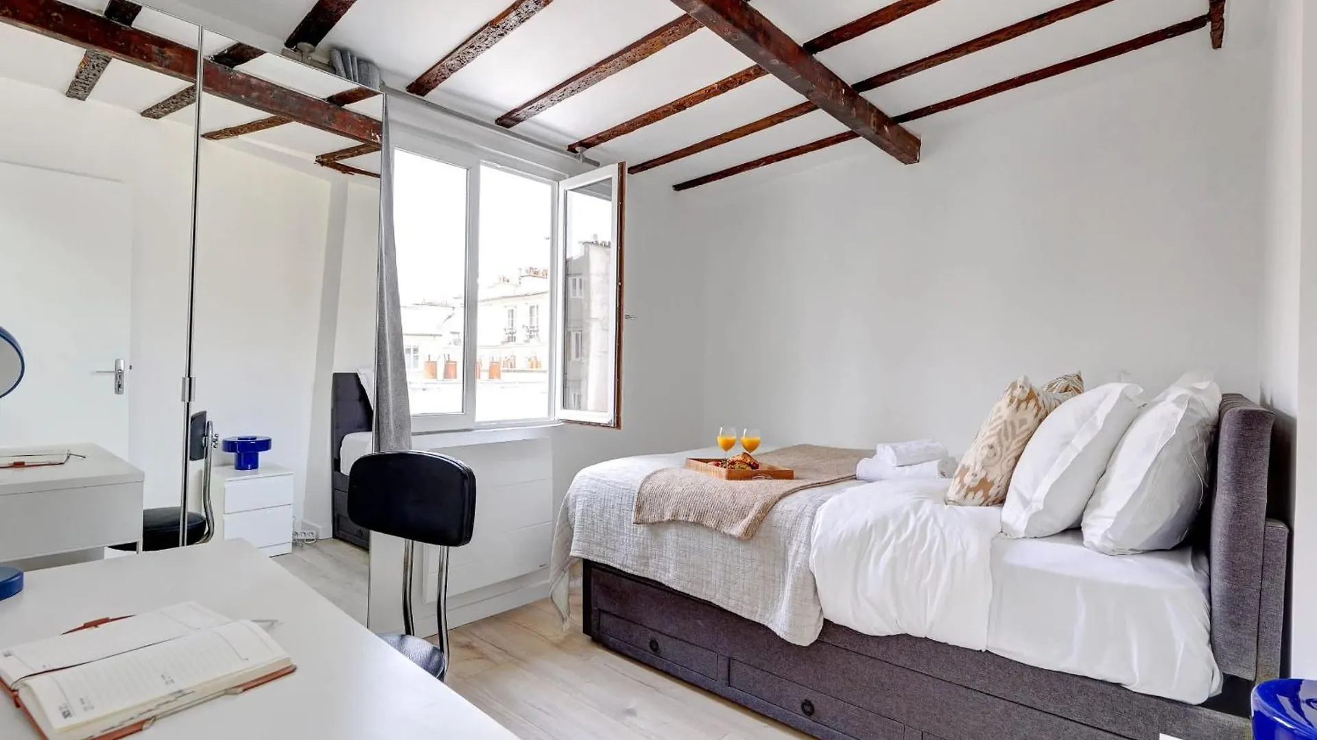 Chic 1Br Steps From Montorgueil & Le Marais Apartment Paris