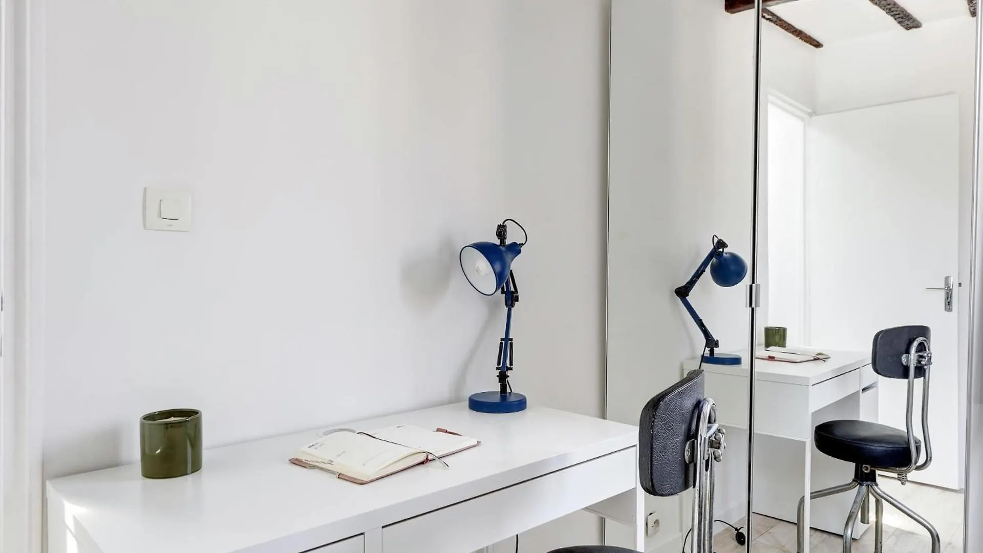شقة Chic 1Br Steps From Montorgueil & Le Marais باريس 0*,  فرنسا
